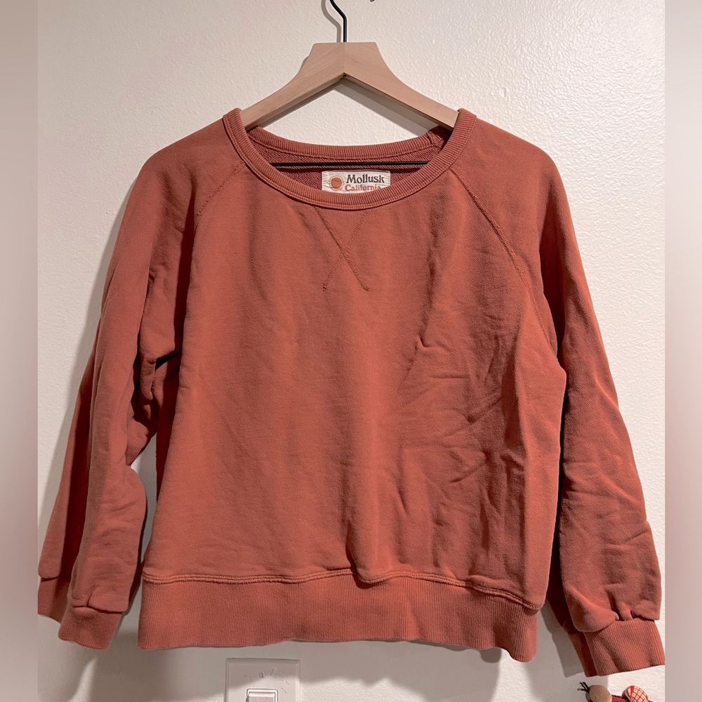 Cropped 3/4 sleeve sweatshirt by Mollusk size M